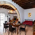 1900\'S Traditional House In Asklipio