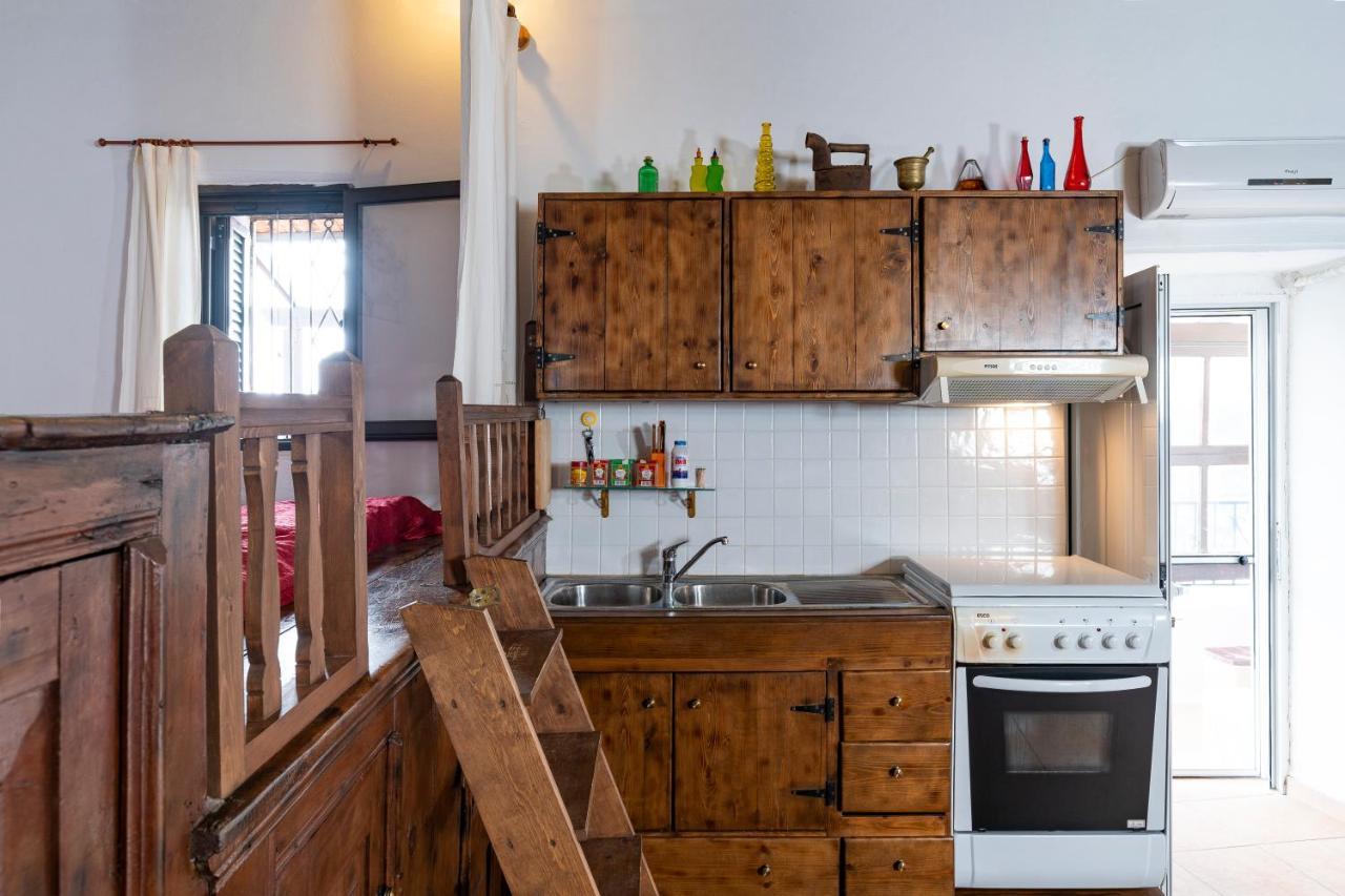 1900's Traditional House In Asklipio